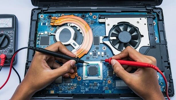 Certified laptop screen replacement and display repair service in Delhi